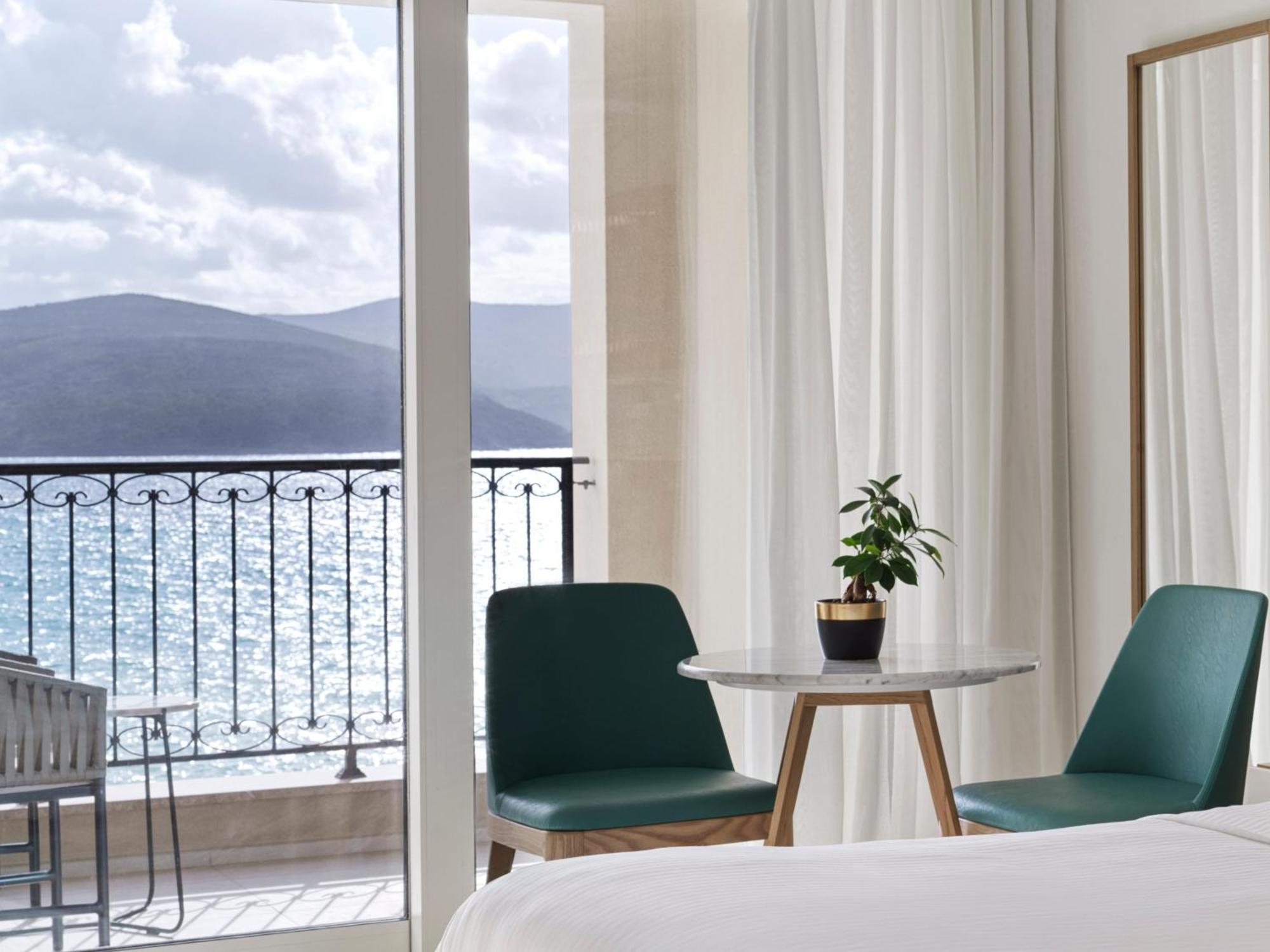 The Chedi Lustica Bay Hotel Tivat Exterior foto